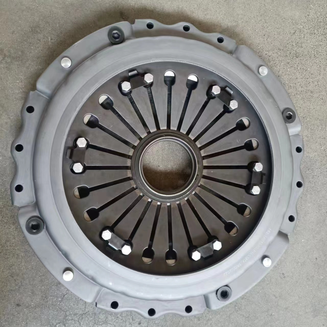 Russian market KAMAZ truck clutch disc 1878000206 206-1601130 205-1601130 china clutch manufacturing factory