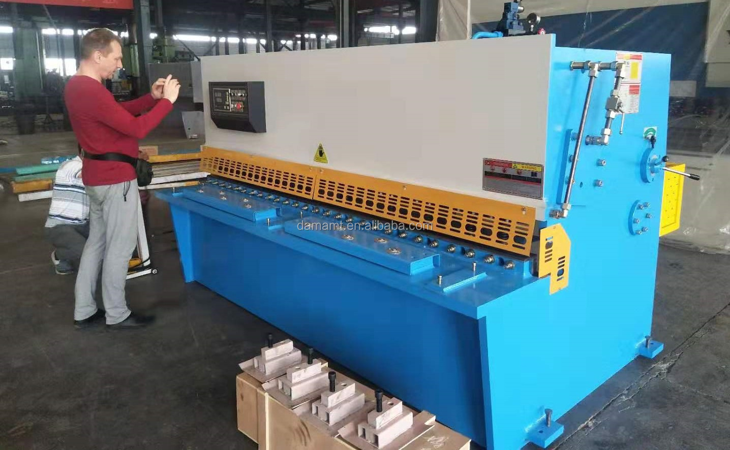 factory sales 8ft hydraulic swing beam metal shear machine  8mm 2500 mm 3000 mm metal sheet cutter