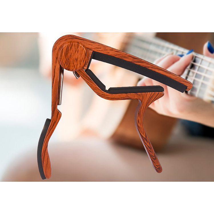 High Quality Guitar Capo with 2pcs guitar picks for Acoustic Folk Classical Guitars