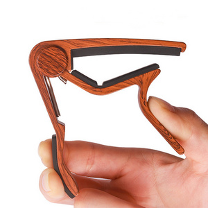 High Quality Guitar Capo with 2pcs guitar picks for Acoustic Folk Classical Guitars