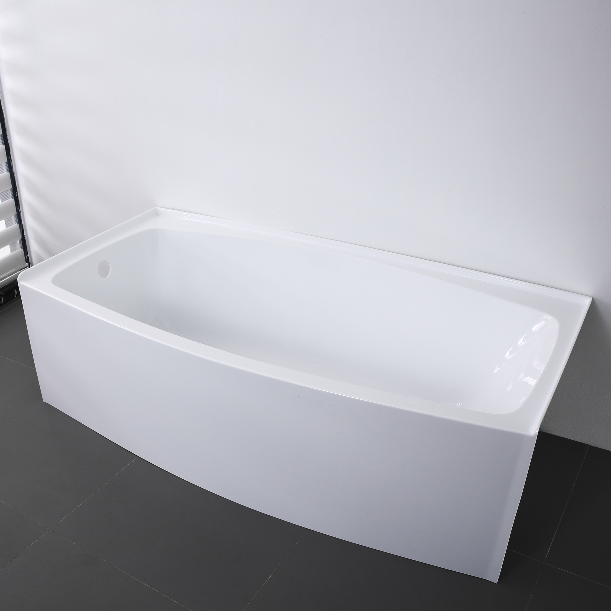 100% acrylic and reinforced FRP Popular north America standard 3-wall alcove bathtub/skirt bathtub 60x36 inch