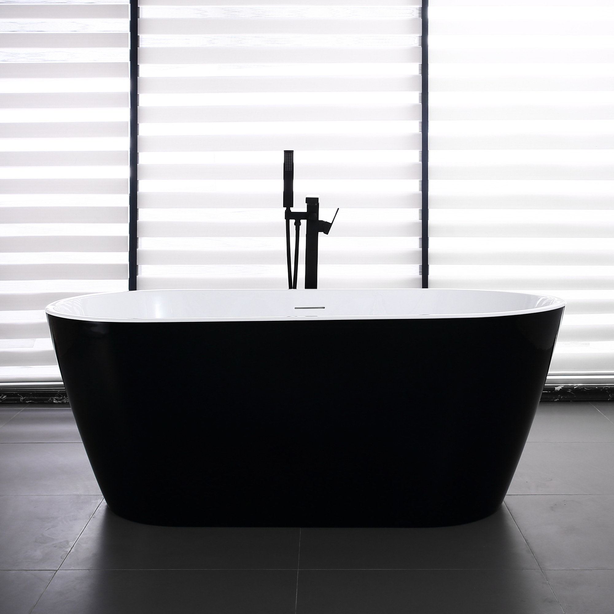 cUPC Factory the best  price / Quality  Black and white stacked acrylic oval shapes free standing bathtub 1495X745X600mm