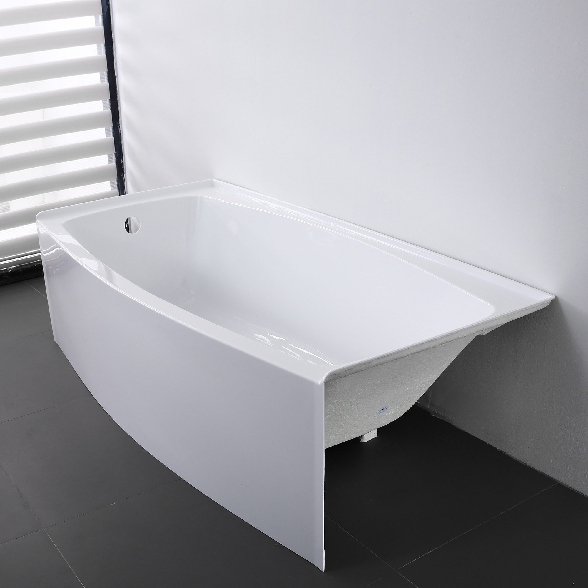 100% acrylic and reinforced FRP Popular north America standard 3-wall alcove bathtub/skirt bathtub 60x36 inch