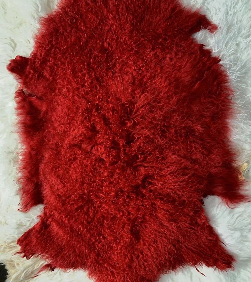 High Quality Dressed Tibetan Lambskin Fur Hide Long Curly Hair Mongolian Sheep Skin Fur Plate Wool Throw Fluffy Bed Throw