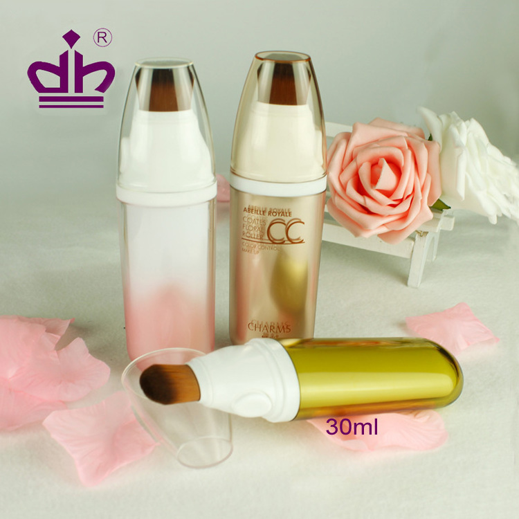 High quality soft refillable cosmetic brush with powder dispenser