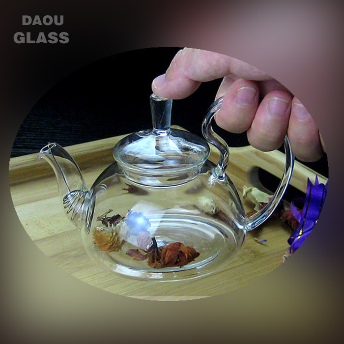 small Heat resistant Clear high handle  Glass Teapot ,China gongfu Tea Sets 250ml