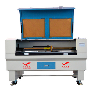 CCD Camera CE Approved CNC Factory Price CO2 Laser Engraving Cutting Machine For Jeans Clothing Fabric