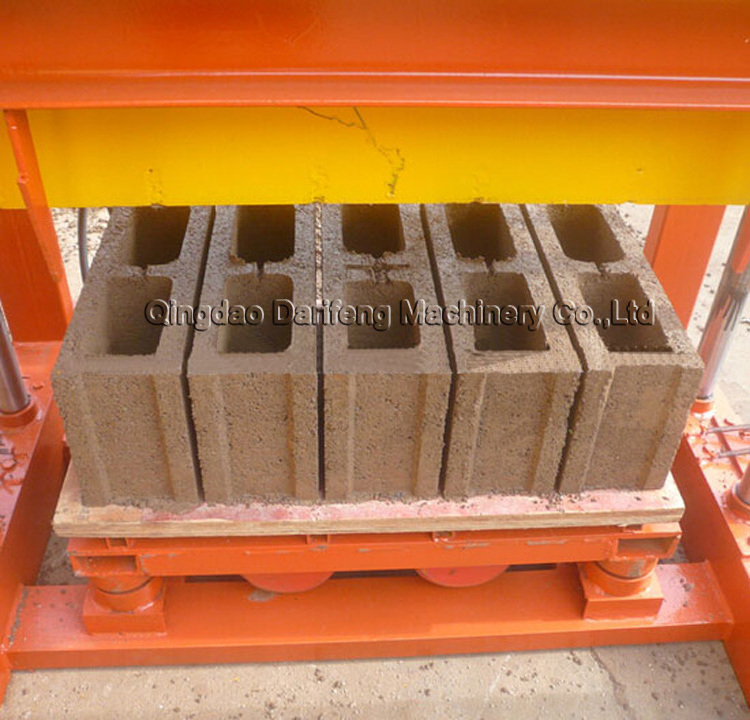 QTJ4-35 Ecological Profitable Siporex Brick Price Small Cheap manual concrete block moulding machine Maquina Bloquera Ponedora