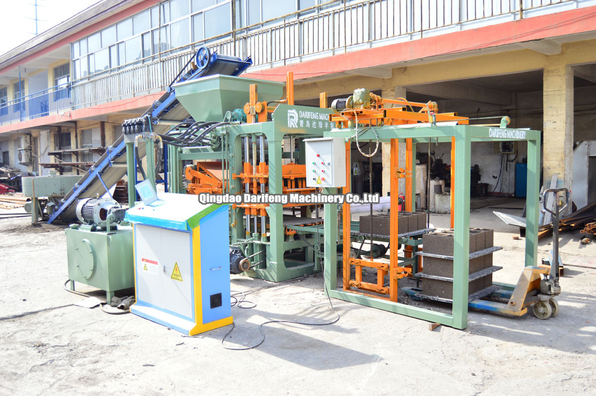 Darifeng full automatic foam concrete block Making machine prices QT4-15 styrofoam brick machine house building