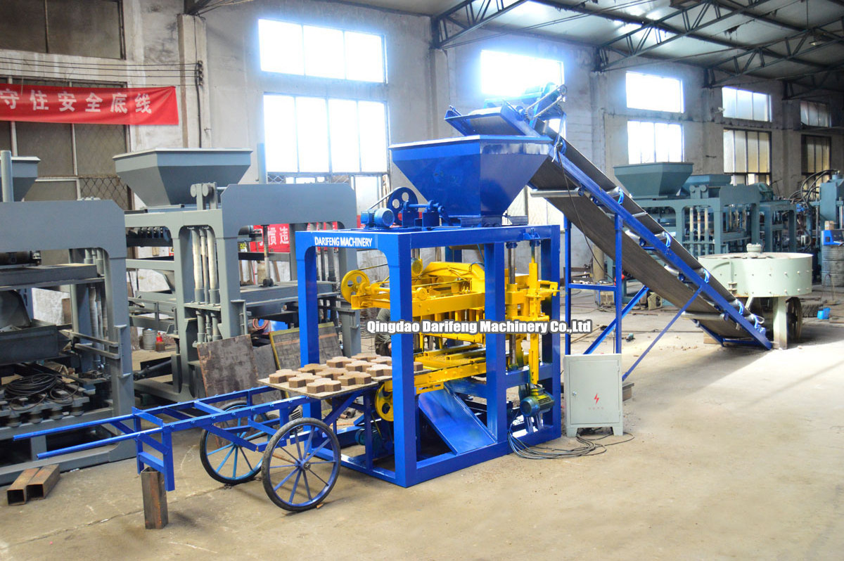 QT4-24 simple brick making machine semi automatic paver block making machine in uganda