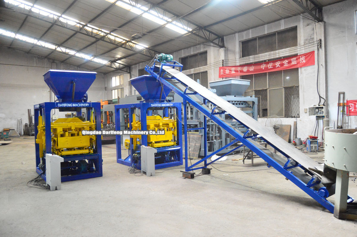 QT4-24 simple brick making machine semi automatic paver block making machine in uganda