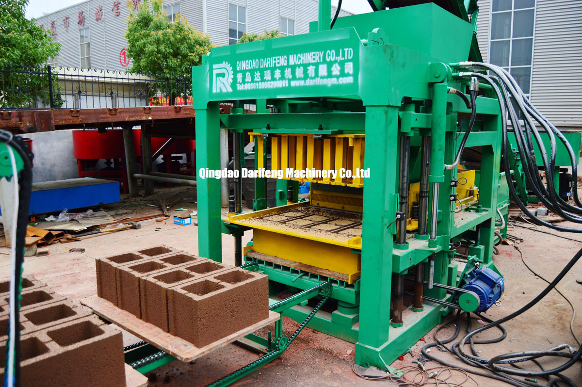 Concrete Bricks Making Machine QT4-18 Color Paver Building Blocks Moulding Machine Full Automatic Hydraulic Hollow Block Machine