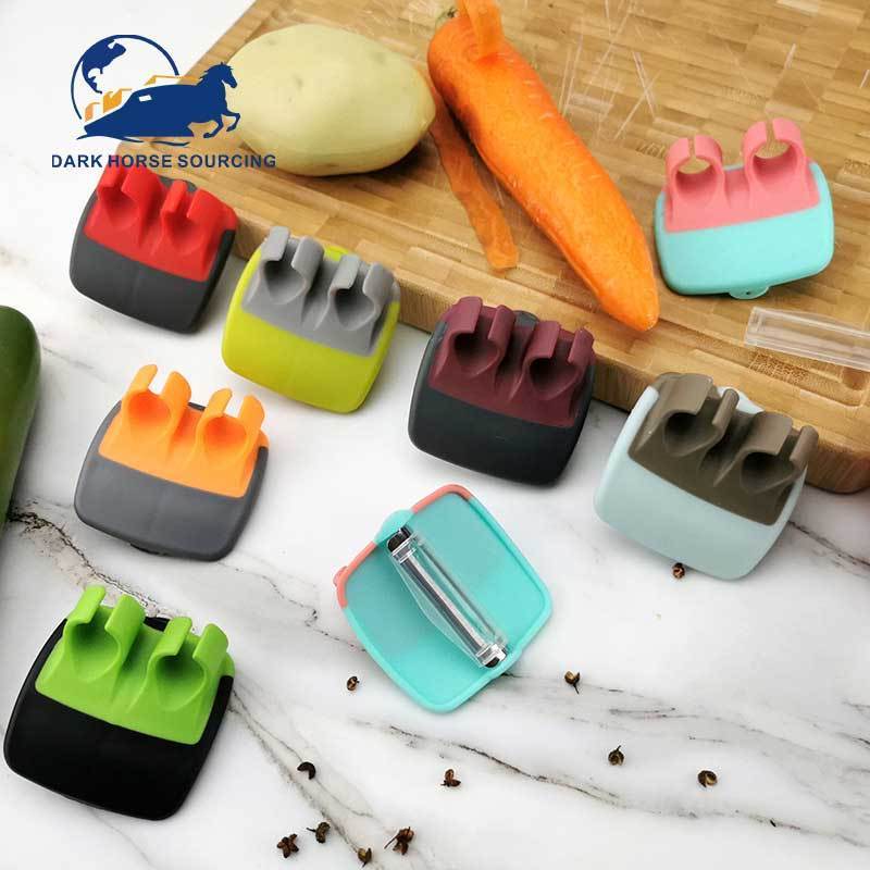 Hot sell Kitchen gadgets Plastic stainless steel double finger fruit vegetable peeler for home kitchen