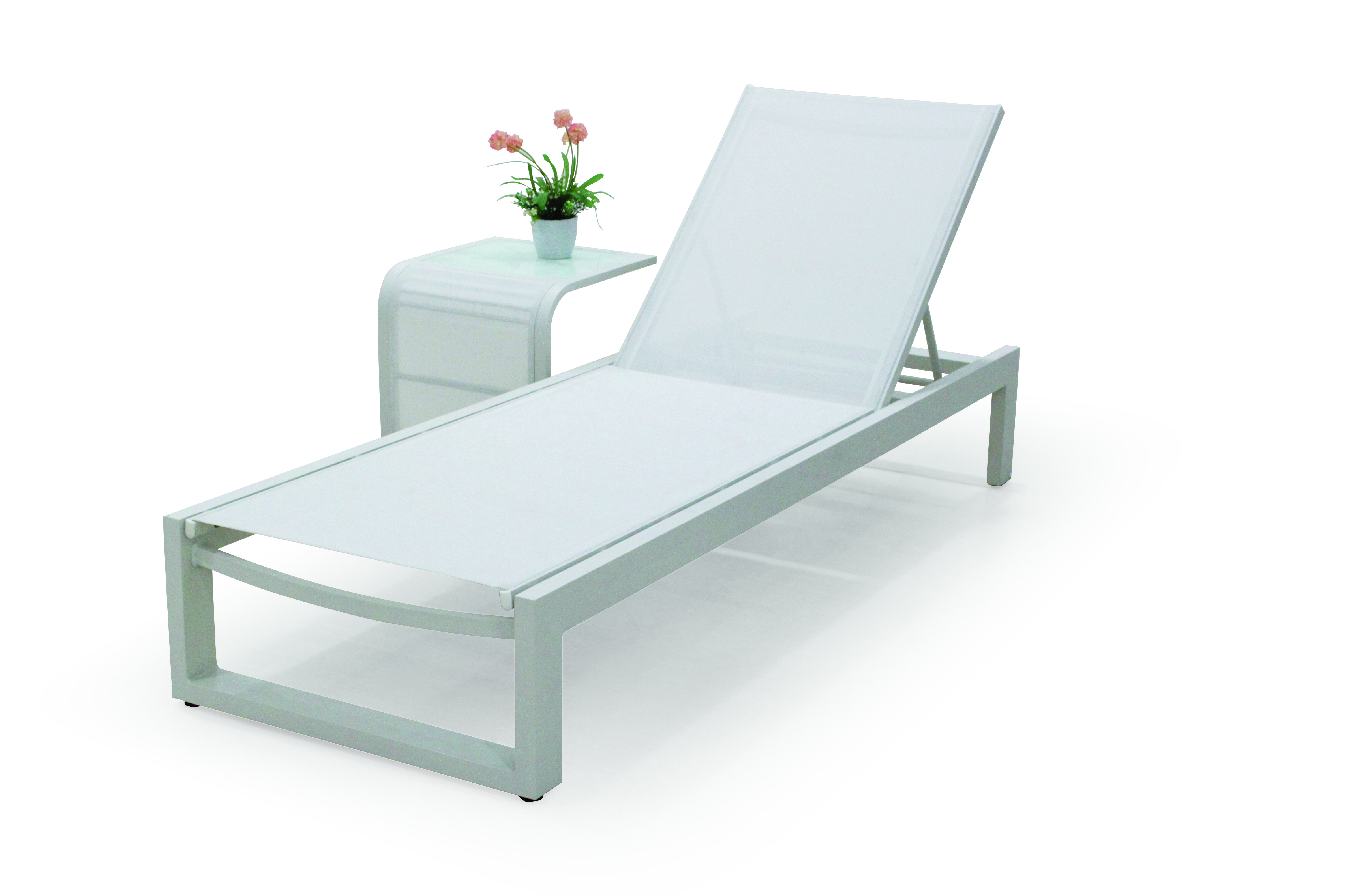 Lightweight Portable Folding Beach Chaise Sun Lounge Chair in White Color Sunbed