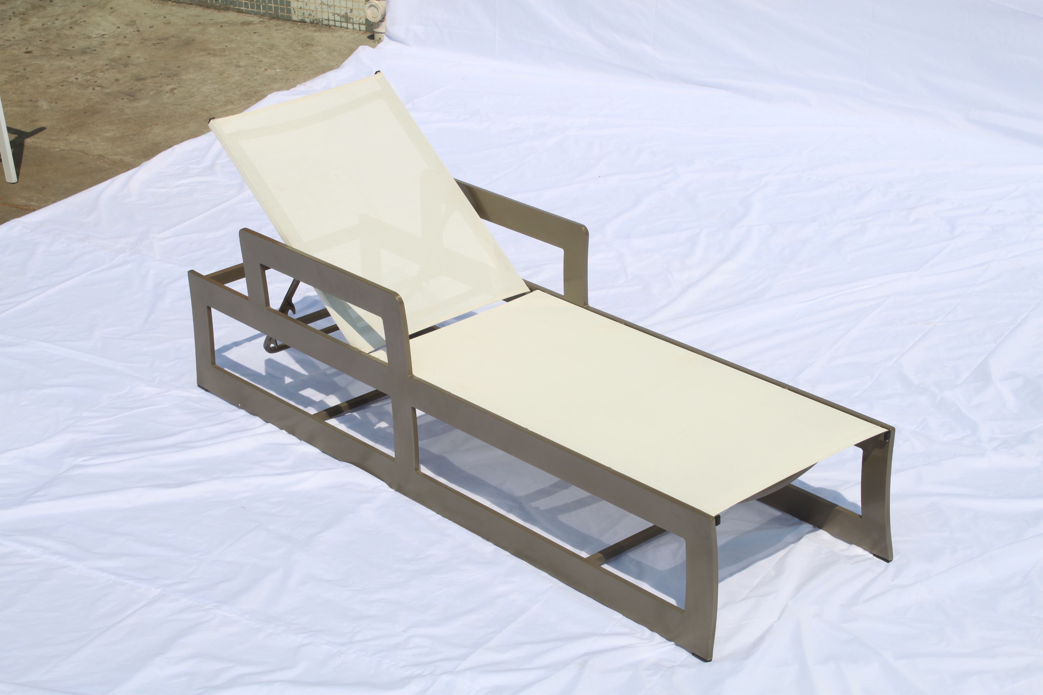 pool deck chairs grey sun loungers lowes aluminum chaise lounge best sun pool ledge lounger