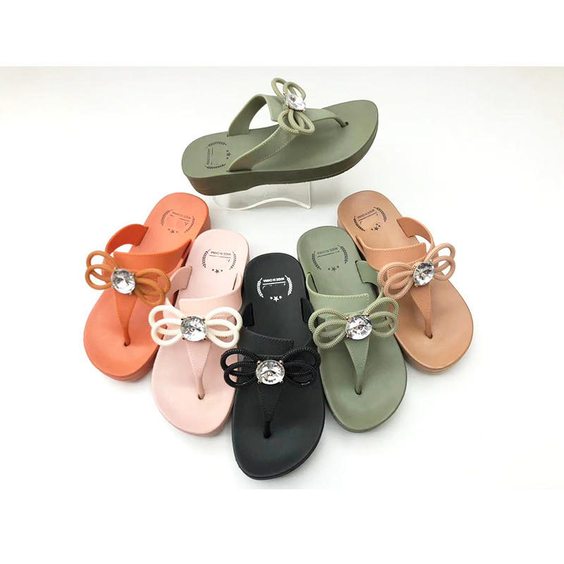 Nice design pvc summer beach slippers fashion casual flower platform flip flops soles