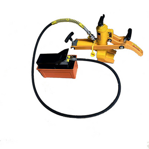 Truck tire scraper pneumatic hydraulic tire bead breaker