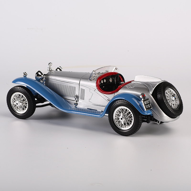 Bburago 1/18 Toy Vehicle 8C 2300 SPIDER TOURING Diecast Wheels Collectible Model Wholesale Model Cars