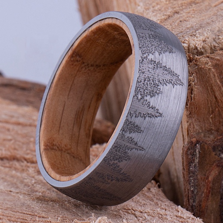 High Quality Fashion Jewelry 2022 Real Whiskey Barrel Wood Liner Sleeve Forest Laser 8mm Silver Tungsten Ring For Men