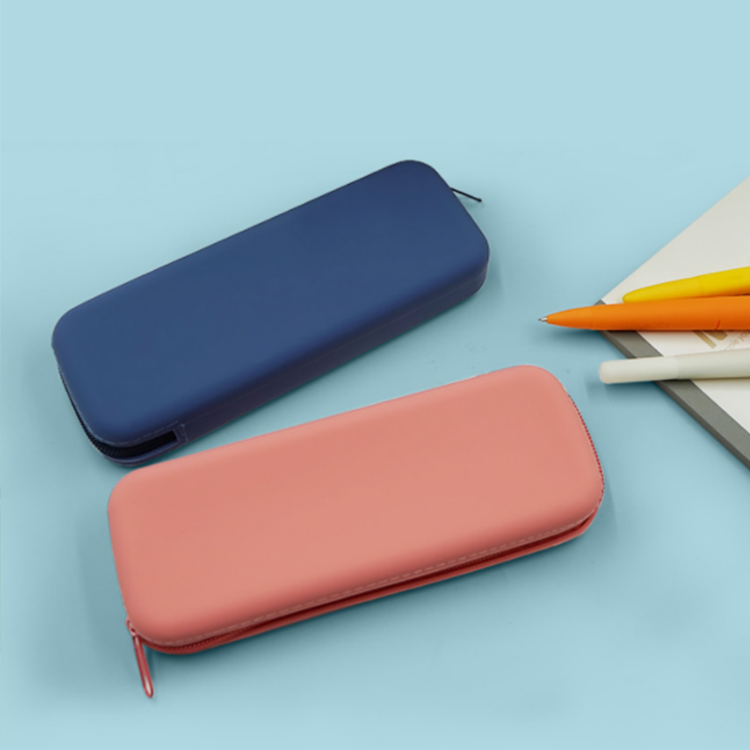 2022 New Fashion Japanese Style Customize Color Logo Square Silicone Pencil Case