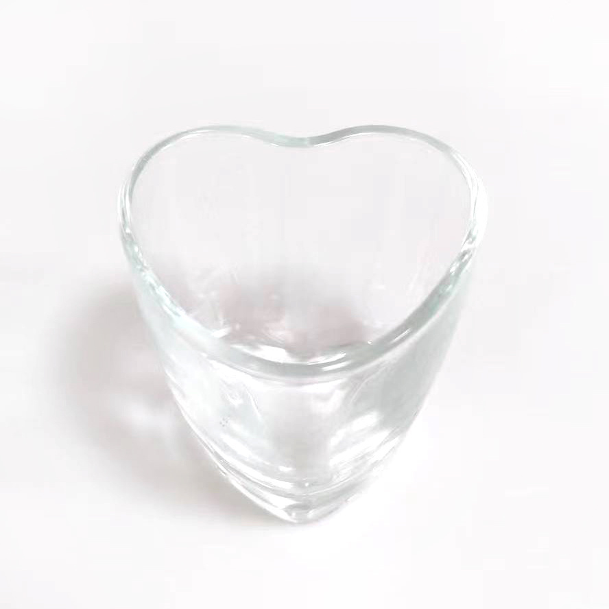 Wholesale Cheap Empty 50ml 1.5oz Cute Transparent Heart Shaped Glass Candle Jars for Candle Making