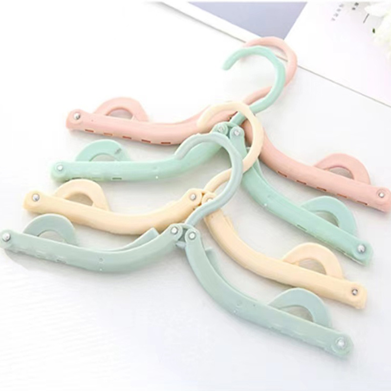 Plastic Foldable Travel Hangers Lightweight Portable Folding Collapsible Clothes Hangers Travel Accessories Clothes Drying Rack