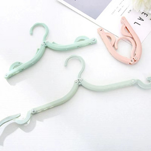 Plastic Foldable Travel Hangers Lightweight Portable Folding Collapsible Clothes Hangers Travel Accessories Clothes Drying Rack