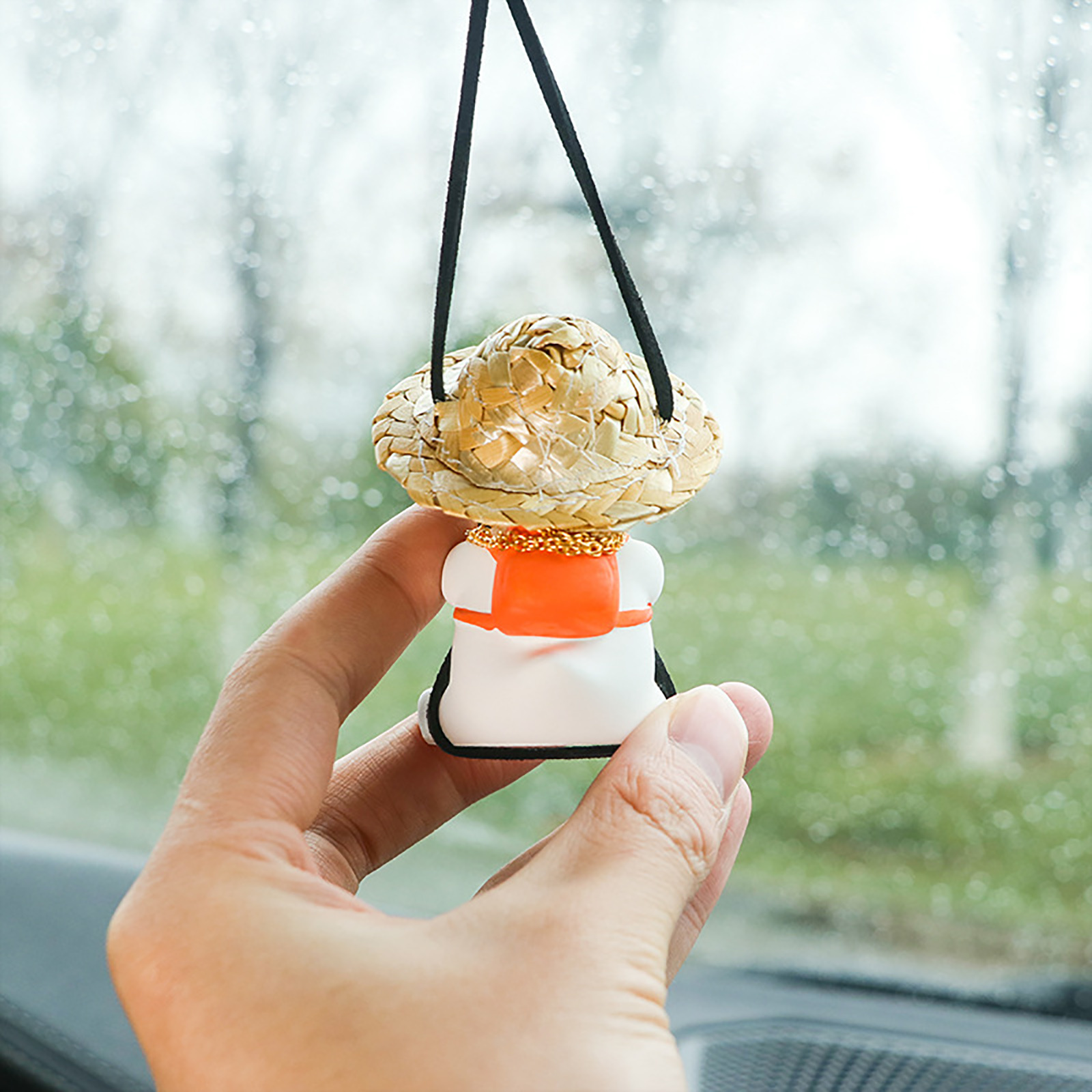 Cute Swing Duck with Straw Hat Car Pendant Auto Rearview Mirror Hanging Ornaments Interior Accessories Fragrance