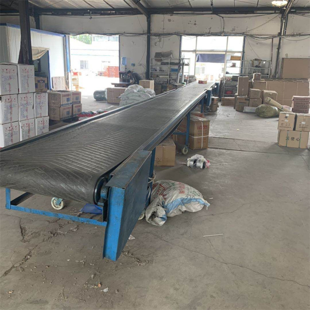 Stair climbing belt conveyor, cardboard box cargo long-distance conveyor