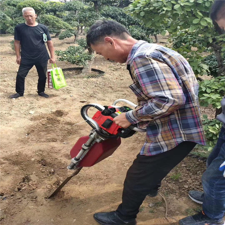 Portable tree digger One-person operation shovelhead tree digger Portable sapling transplanting tree machine