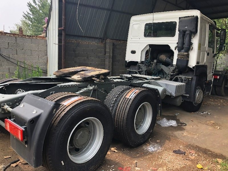 hight quality 6x4 50 ton 371hp diesel LHD and RHD 10 tyres used tractor truck head