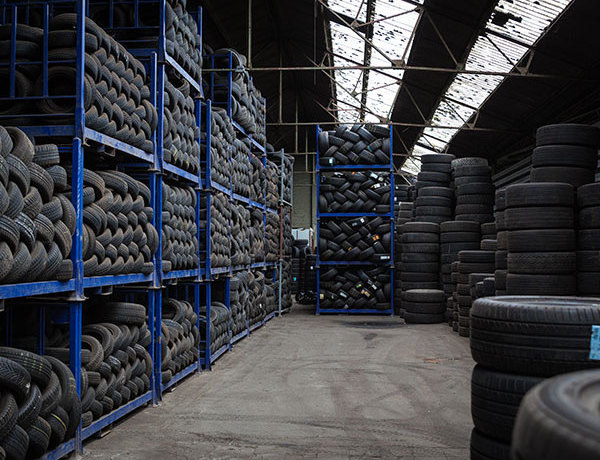 Buy Used Car Tyres Tires 155/70 R13 185/60 R14 195/55 R15 195/60 R15 195/65 R15 185/65 R15 205/55 225/45 R17