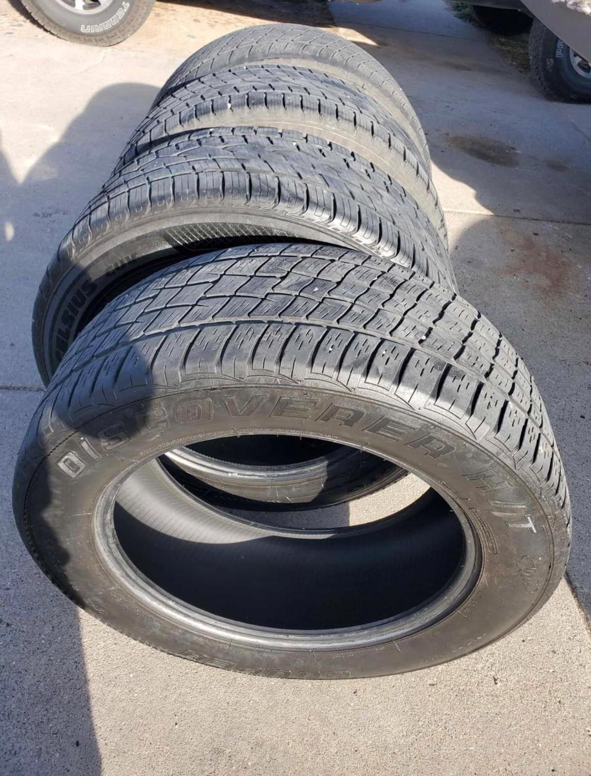 Fairly Used Tires / Tyres For Wholesale Semi light truck tires for sale to california usa with fast delivery