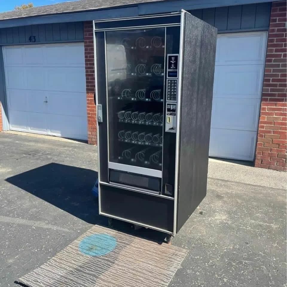 2024 Smart Touch Screen Pizza Vending Machine for Sale commercial fully automatic outdoor hot fresh fast food self service