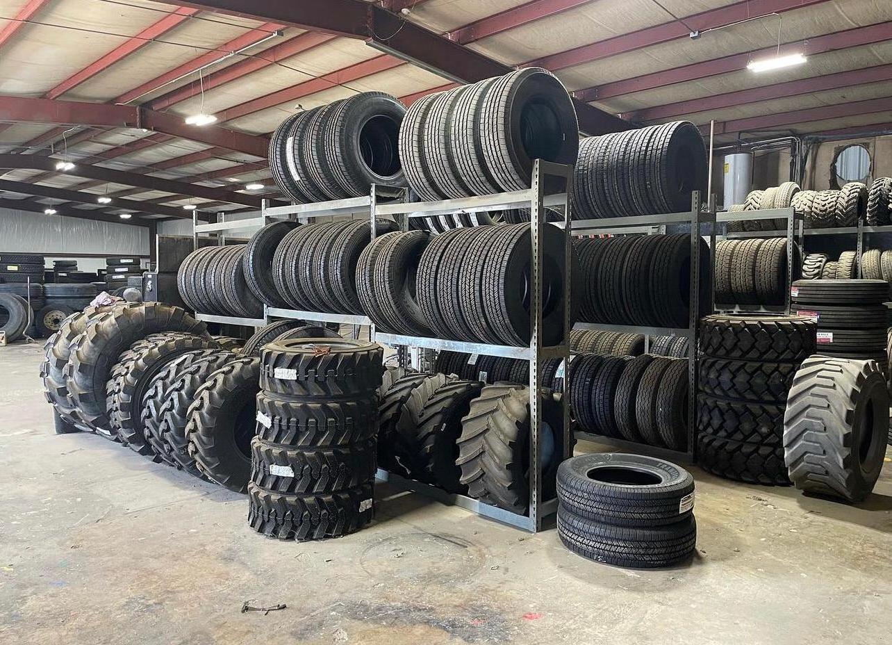 Fairly Used Tires / Tyres For Wholesale Semi light truck tires for sale to california usa with fast delivery