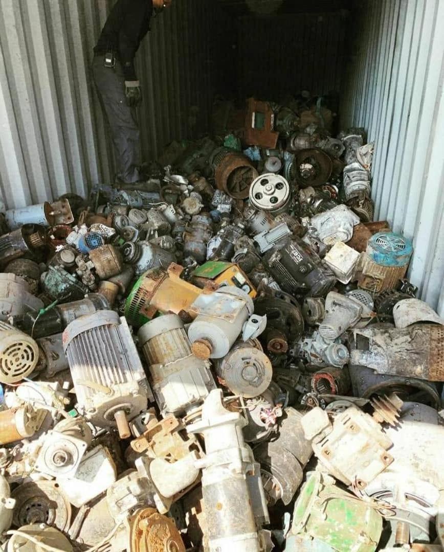 Selling Used Electric motor scraps USED ELECTRIC MOTOR SCRAP TRANSFORMER AND ALTERNATOR FOR SALE Copper Transformer Scrap Used