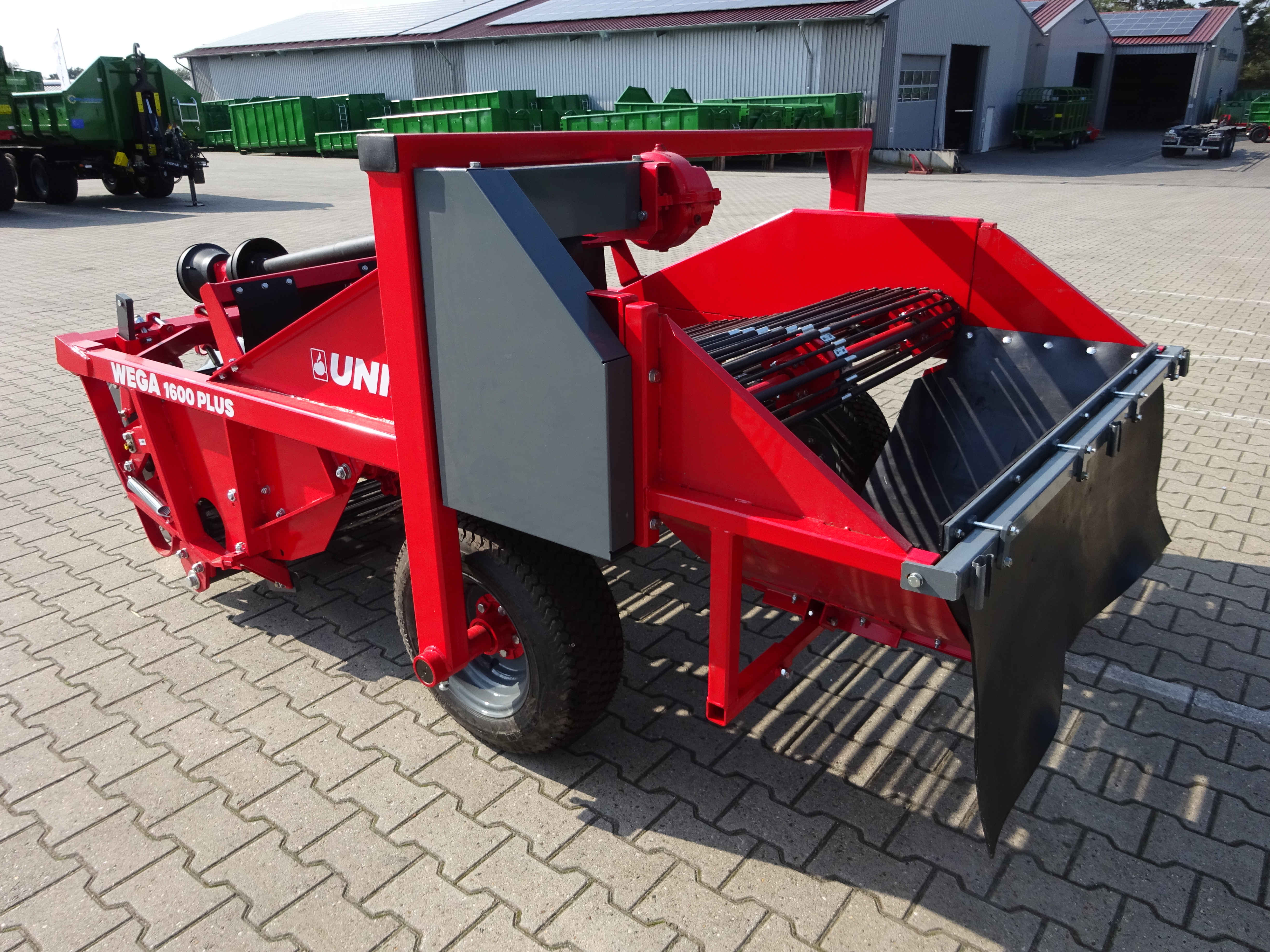 Jogging Unit For Cleaning From Soil UNIA 2 Rows Potato Digger Wega 1600 plus Machine For Sale