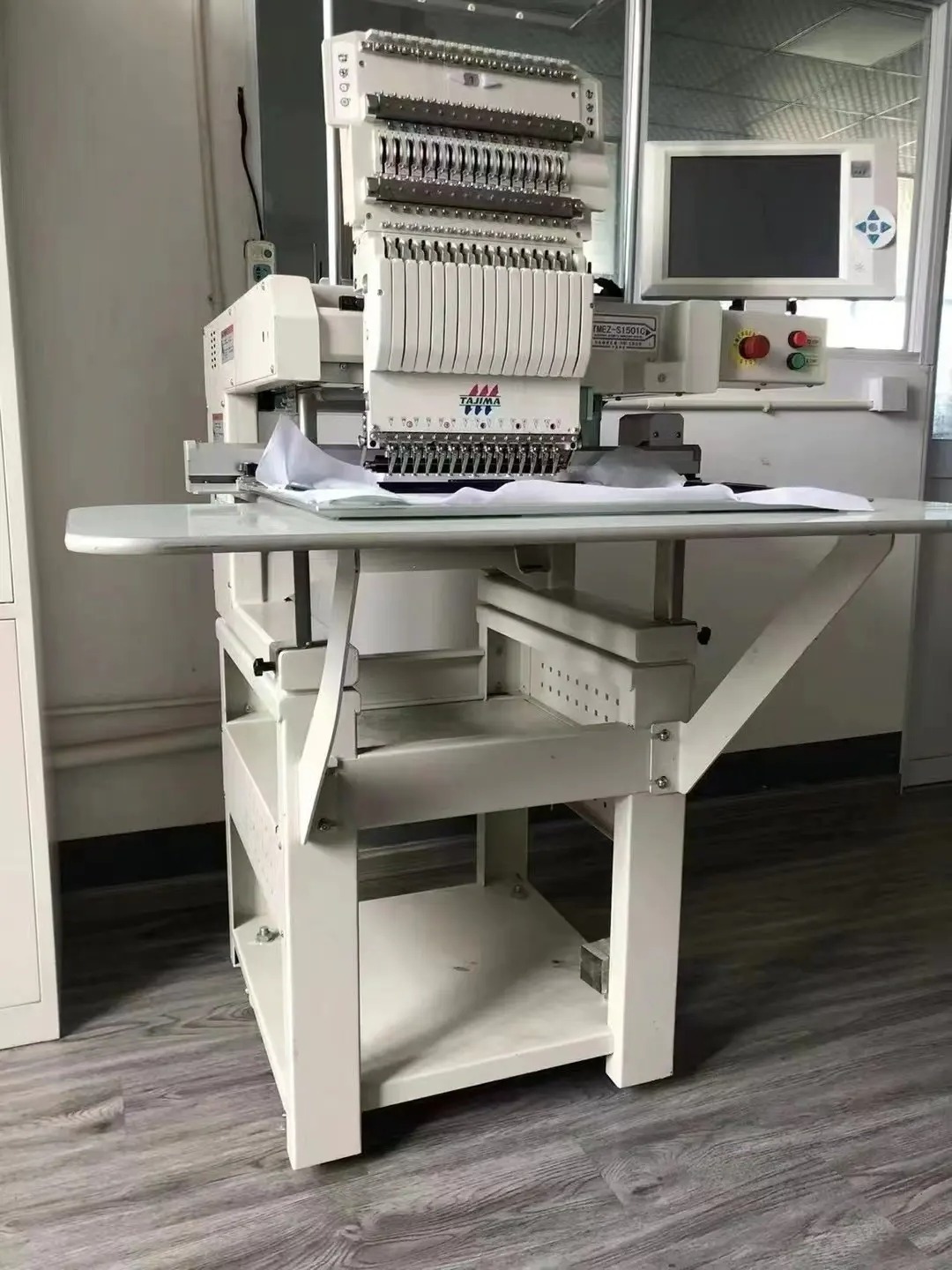 Tajima TMEZ-S1501C 15 Needles Single Head Commercial Heavy Duty Computer Embroidery Machine