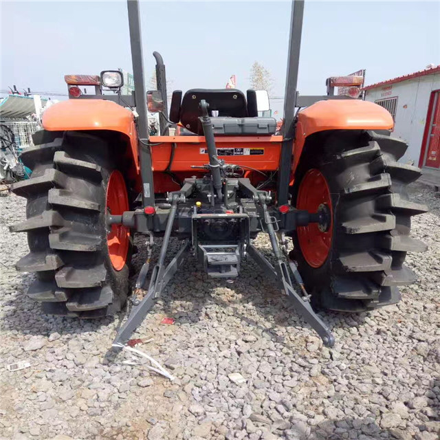 Low price 4X4 mini Tractor with kubota B2140