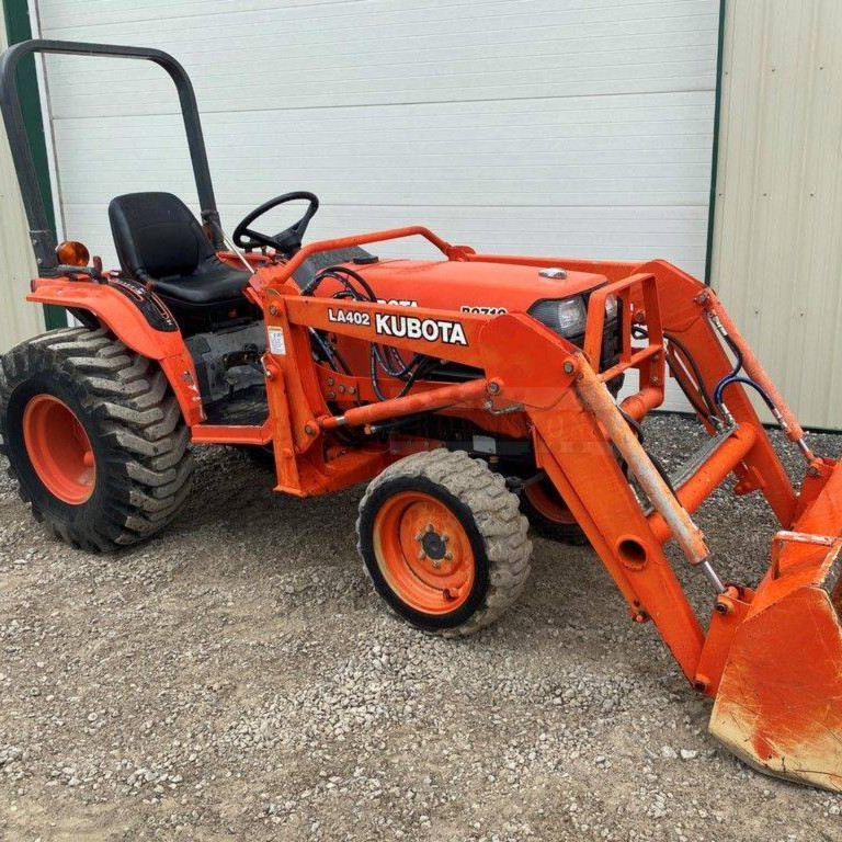 Low price 4X4 mini Tractor with kubota B2140