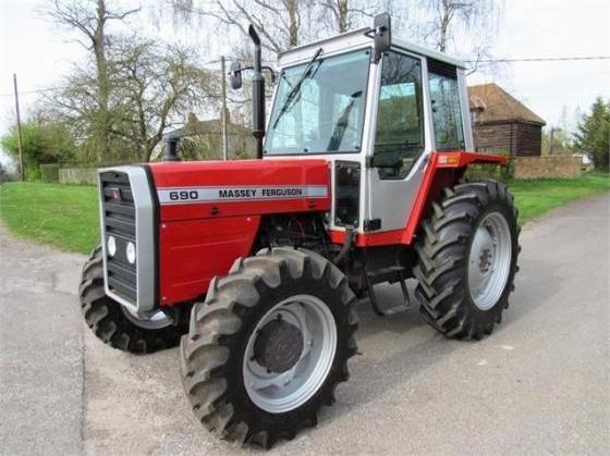 FAIRLY USED MASSEY FERGUSON 290 4WD tractor for sale