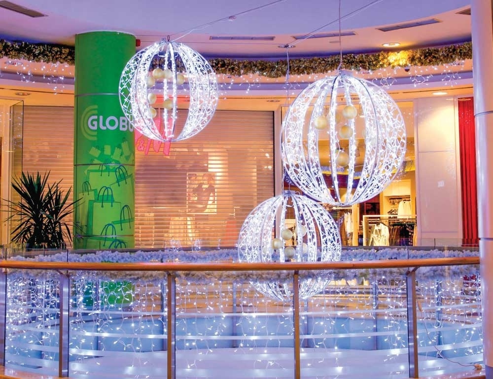 outdoor christmas displays led