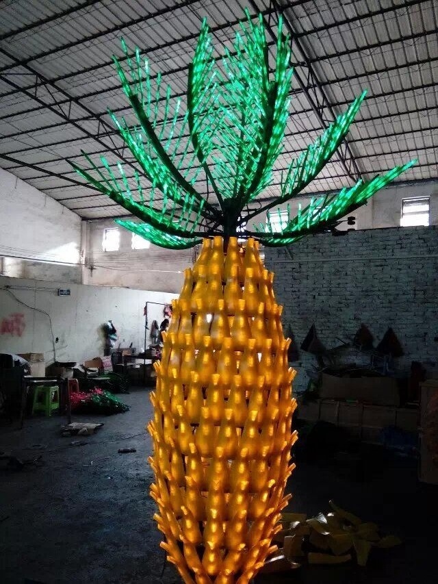 Lighted coconut palm tree for indoor outdoor decoration