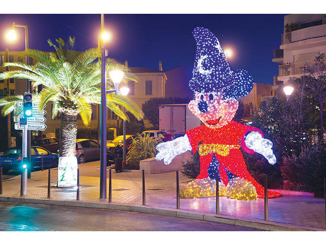 mickey mouse outdoor lights