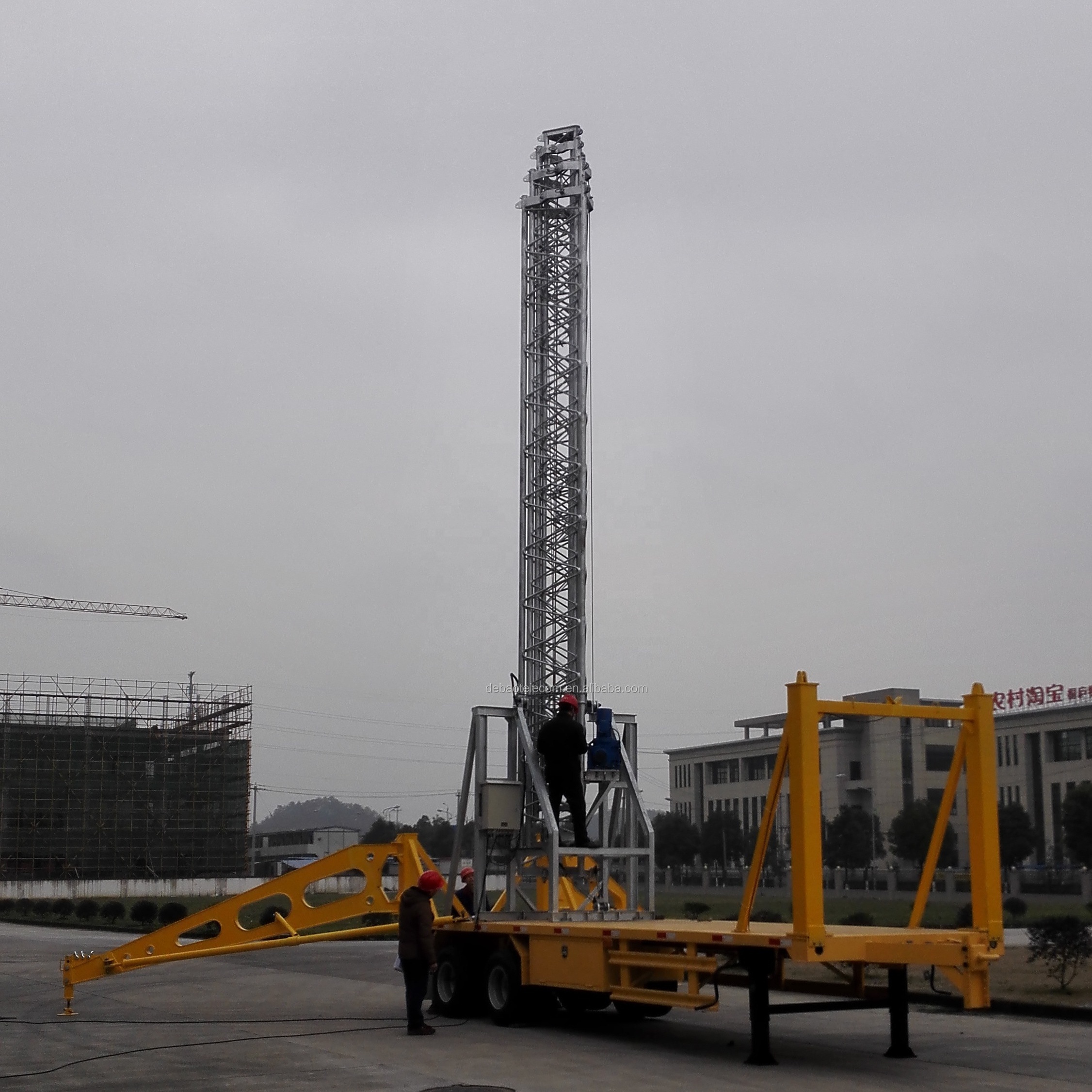 GSM High Quality Cell On Wheels On Heavy Trailer Communication Tower