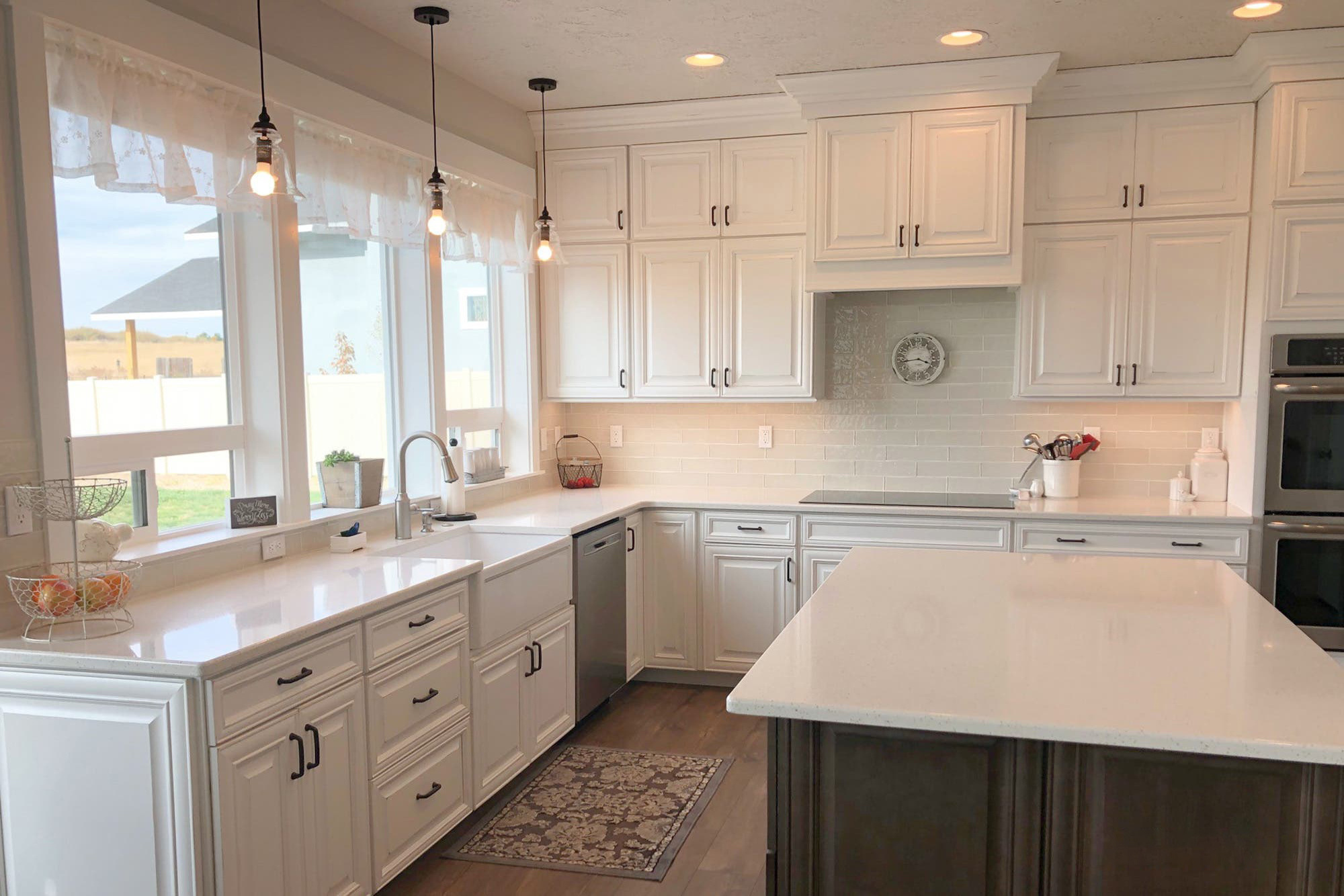 White Small Apartment Kitchen Cabinets Solid Wood With Inserts