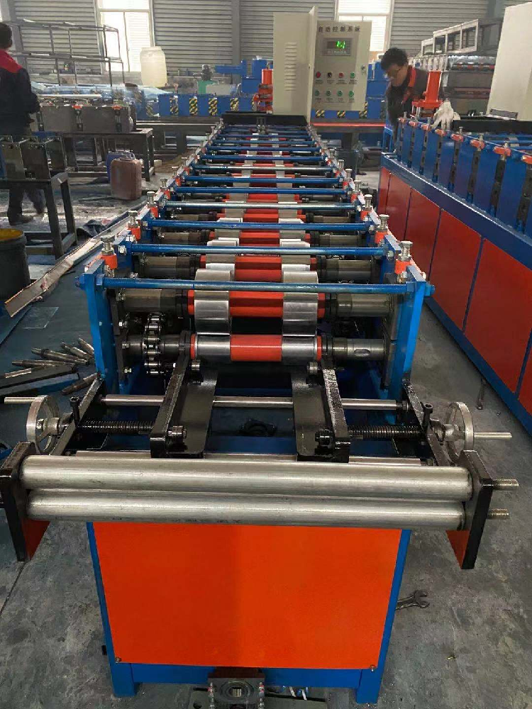 Automatic Steel Frame C and Z Purlin Cold Roll Forming Machine Manufacturer