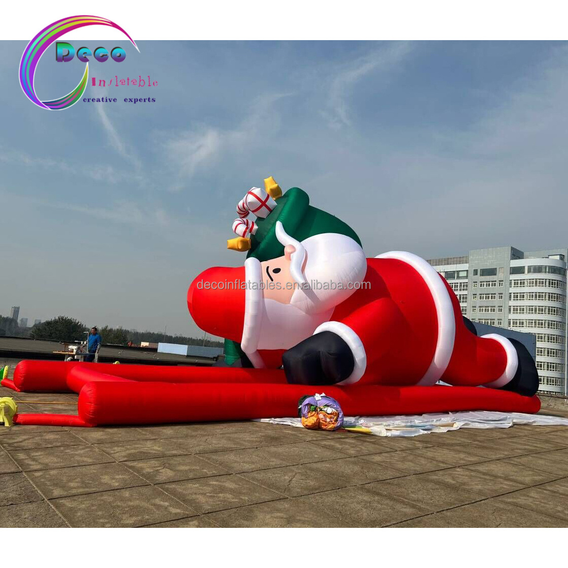 Custom Giant Christmas Inflatable Climbing Santa Christmas Garden Yard Decoration Inflatable Ladder Santa