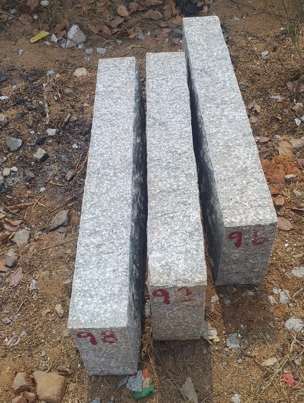 Indian Grey Granite Kerbstone for exterior paving garden landscaping Rough Surface curbstones Palisades Edging Paving pavement