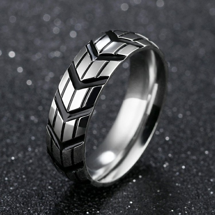 Wholesale Cool Men's Gifts Jewelry Waterproof Stainless Steel Steel Engraved Tires Finger Rings